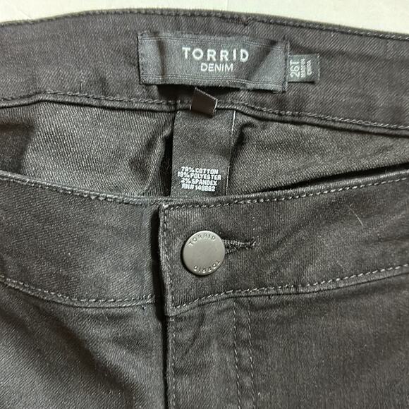 Torrid Sophia Skinny Jeans Destructed Premium Stretch Black NEW Size 26T Tall - Picture 6 of 12